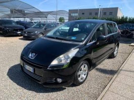 usato PEUGEOT 5008