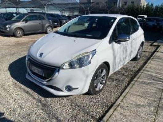 usato PEUGEOT 208