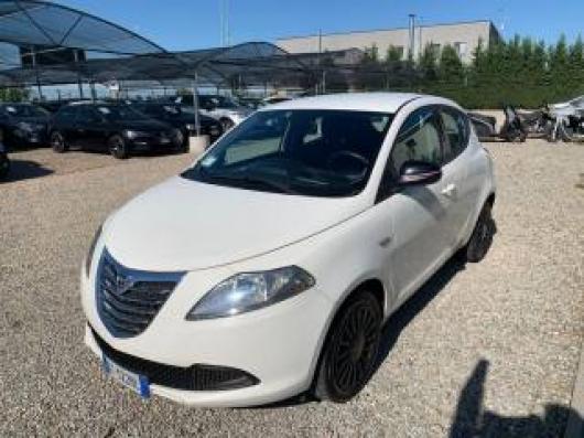usato LANCIA Ypsilon
