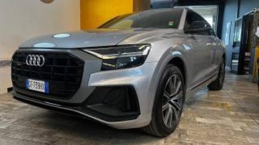 usato AUDI Q8