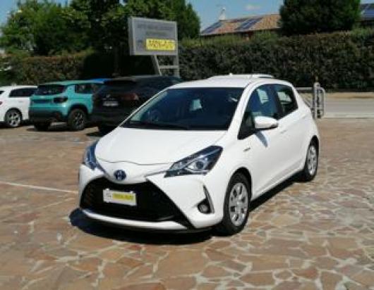 usato TOYOTA Yaris