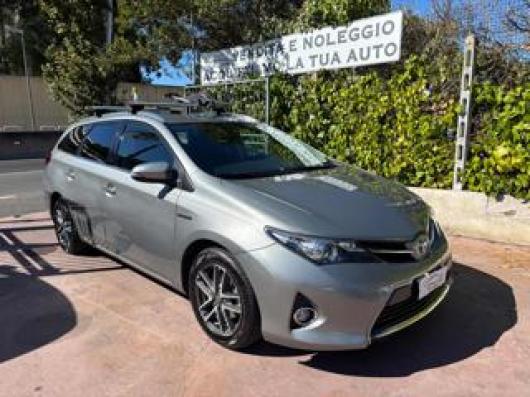 usato TOYOTA Auris