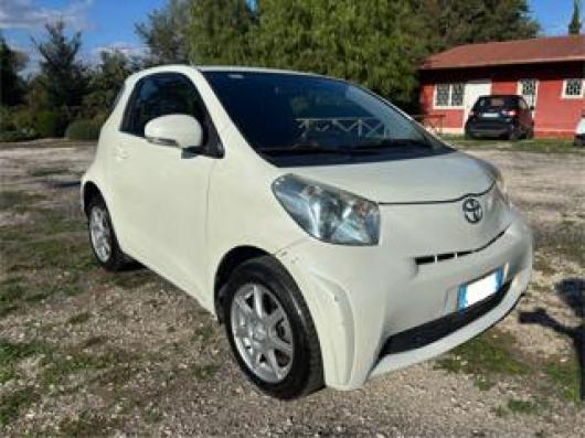 usato TOYOTA iQ