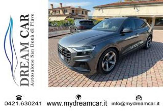 usato AUDI Q8