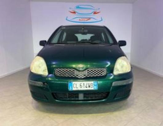 usato TOYOTA Yaris
