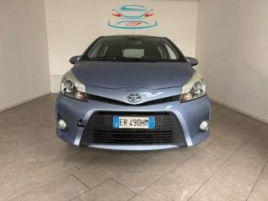 usato TOYOTA Yaris