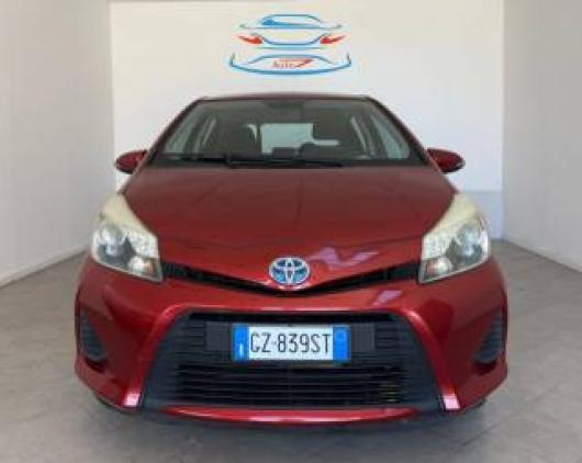 usato TOYOTA Yaris