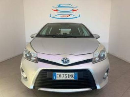 usato TOYOTA Yaris