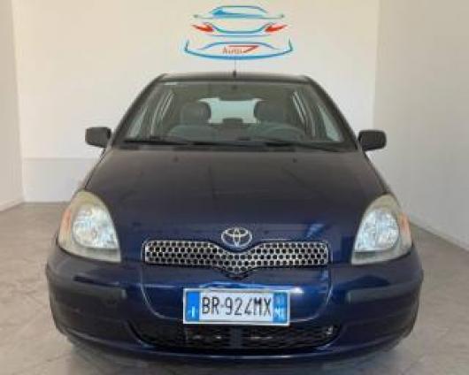 usato TOYOTA Yaris
