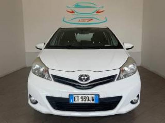 usato TOYOTA Yaris