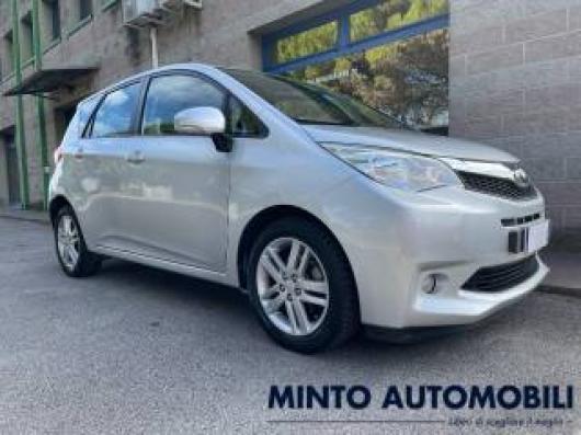 usato SUBARU Trezia