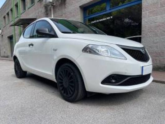 usato LANCIA Ypsilon