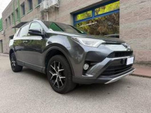 usato TOYOTA RAV 4