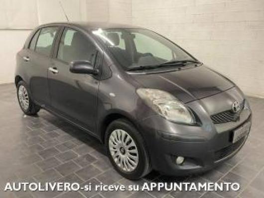 usato TOYOTA Yaris