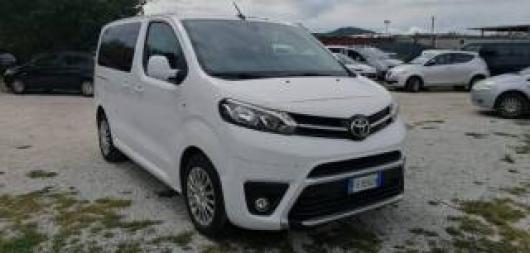 Proace Verso