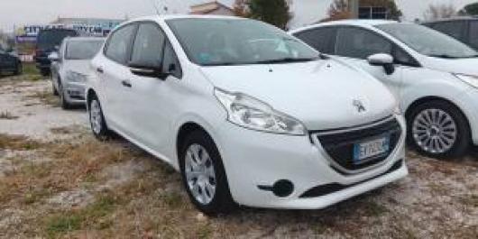 usato PEUGEOT 208