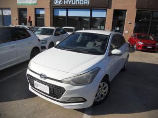 i20