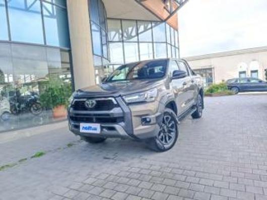 usato TOYOTA Hilux