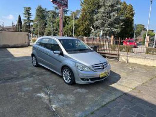B 200
