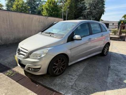 usato MERCEDES B 180