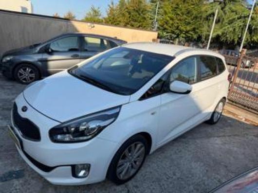 usato KIA Carens