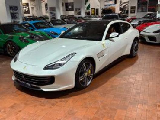 usato FERRARI GTC4 Lusso