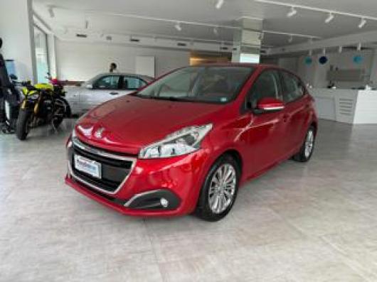 usato PEUGEOT 208