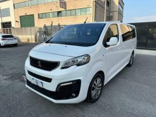 usato PEUGEOT Traveller
