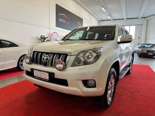 usato TOYOTA Land Cruiser