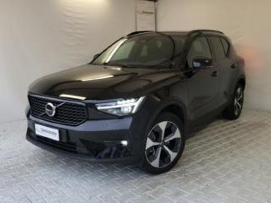 usato VOLVO XC40