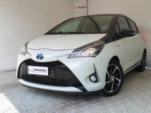 usato TOYOTA Yaris