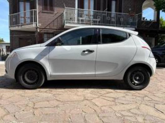 usato LANCIA Ypsilon