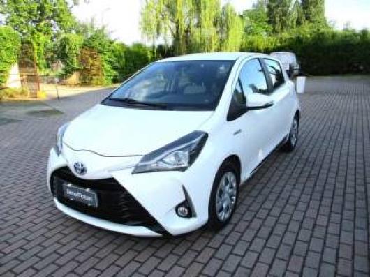 usato TOYOTA Yaris