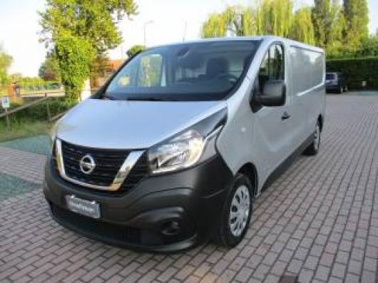 usato NISSAN NV300