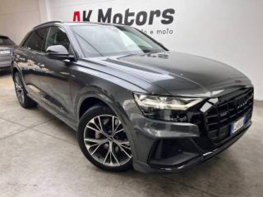 usato AUDI Q8