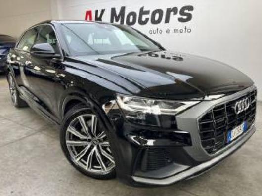 usato AUDI Q8