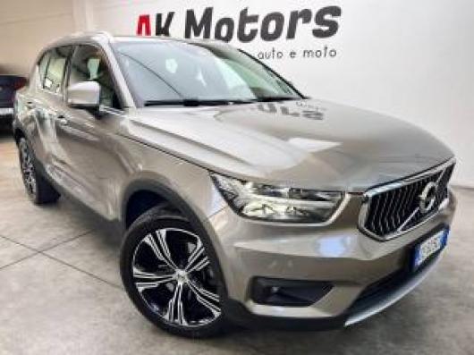 usato VOLVO XC40