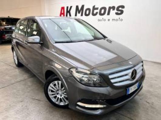 usato MERCEDES B 200