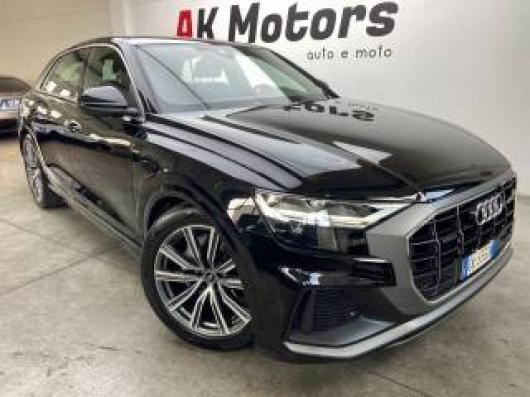 usato AUDI Q8