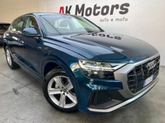 usato AUDI Q8