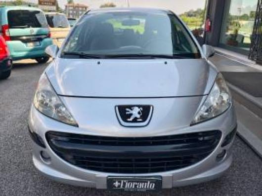 usato PEUGEOT 207