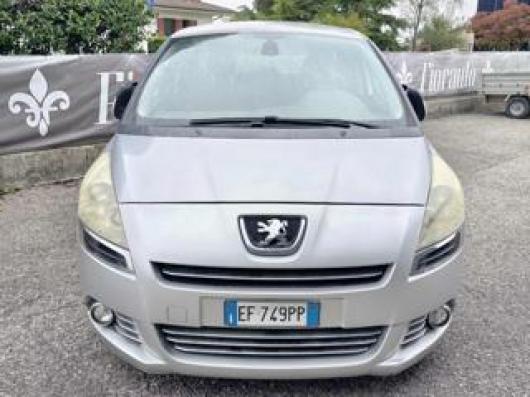 usato PEUGEOT 5008