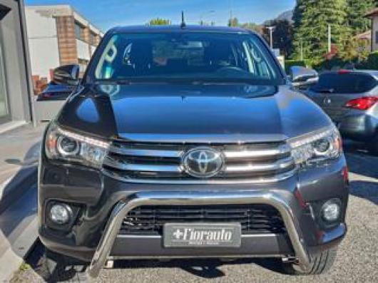 usato TOYOTA Hilux
