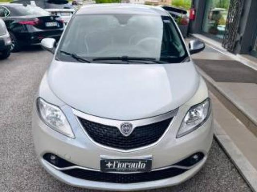 usato LANCIA Ypsilon