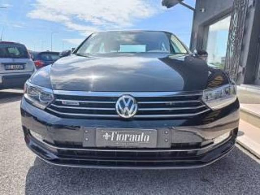usato VOLKSWAGEN Passat