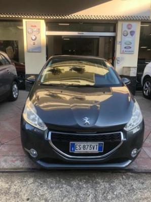 usato PEUGEOT 208