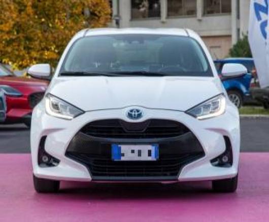 usato TOYOTA Yaris