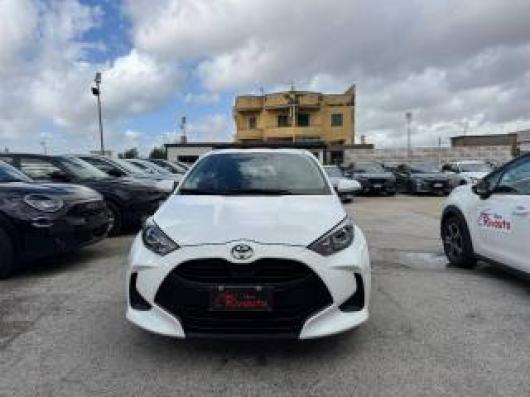 usato TOYOTA Yaris