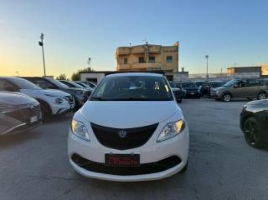 usato LANCIA Ypsilon
