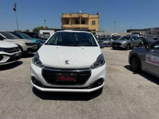 usato PEUGEOT 208